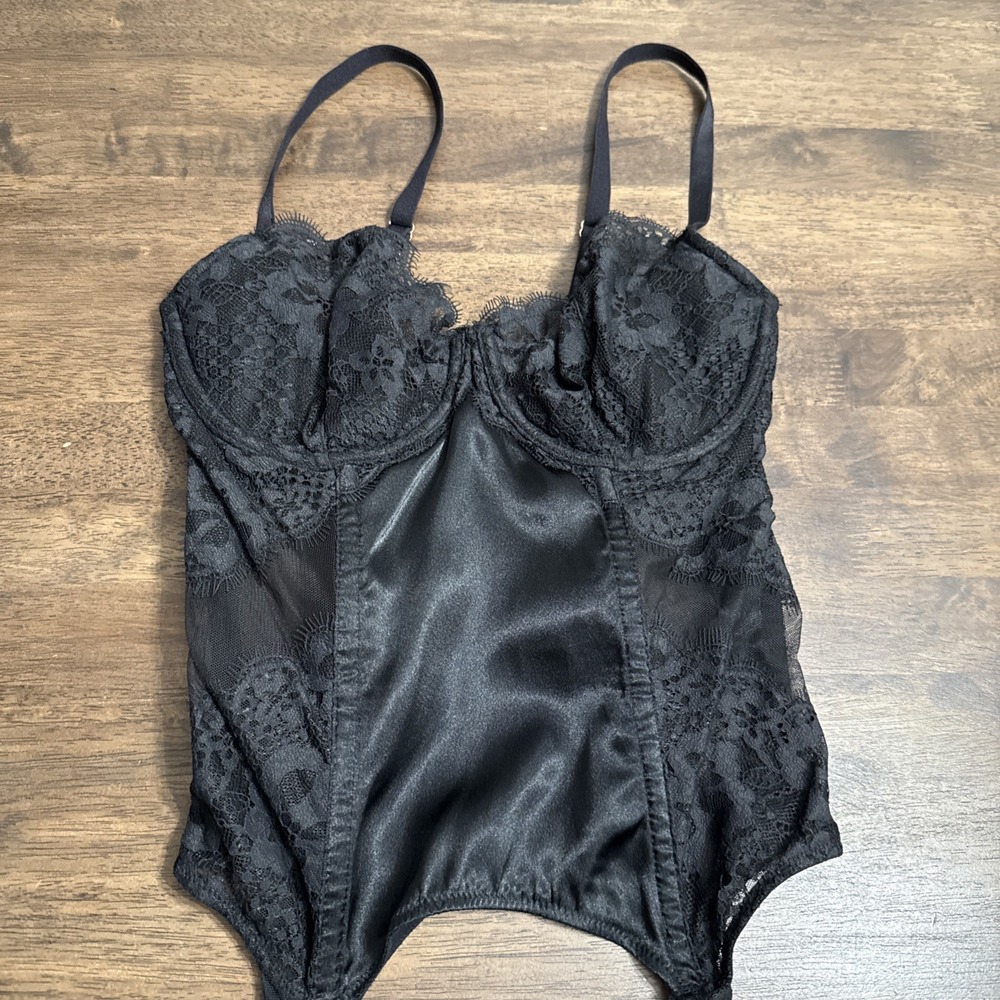 Victoria's Secret Black Lace Bone Corset Bustier Lingerie Top Victoria 34D - Picture 2 of 12